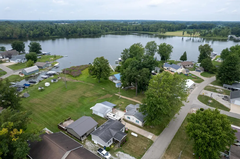 418 W Russell Drive Coldwater, MI 49036