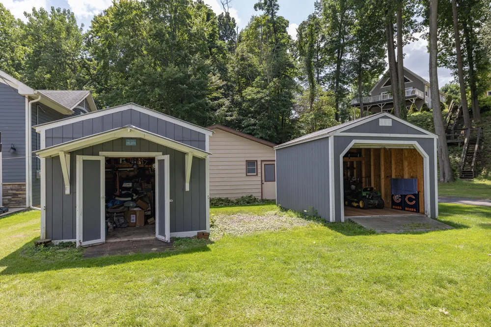33418 Inn-D-Inn Drive Dowagiac, MI 49047