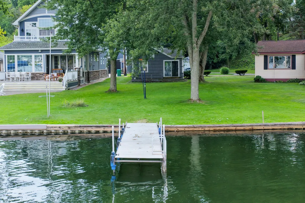 33418 Inn-D-Inn Drive Dowagiac, MI 49047