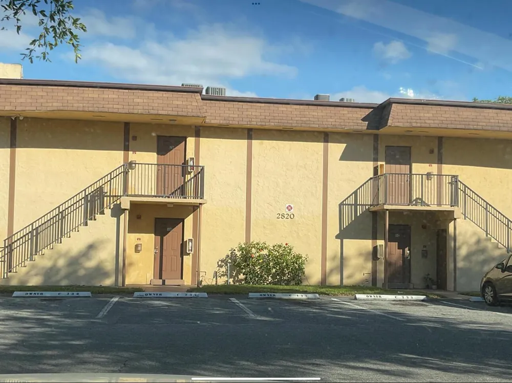 2820 NW 55th Avenue NW #2D Lauderhill, FL 33313