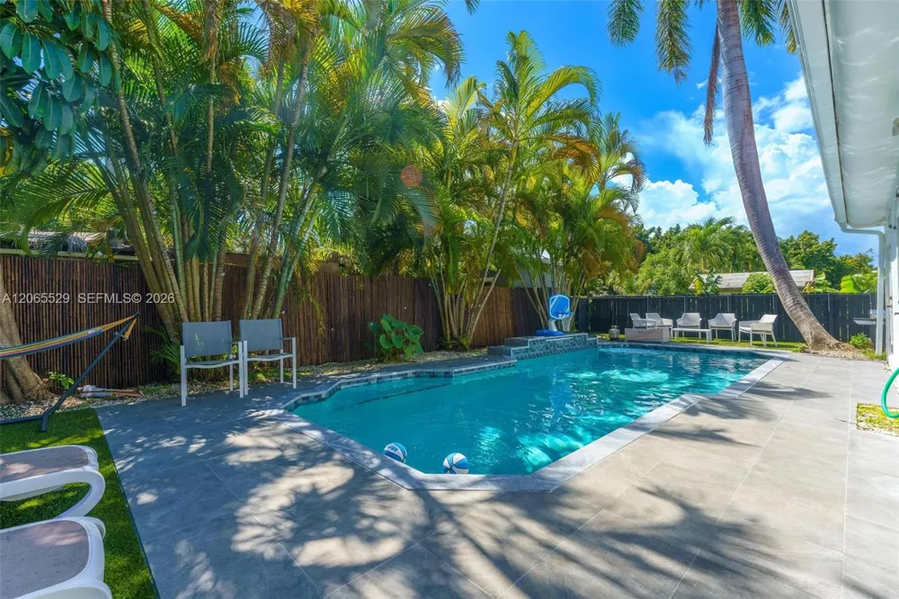 11420 NE 4th Ave Miami, FL 33161