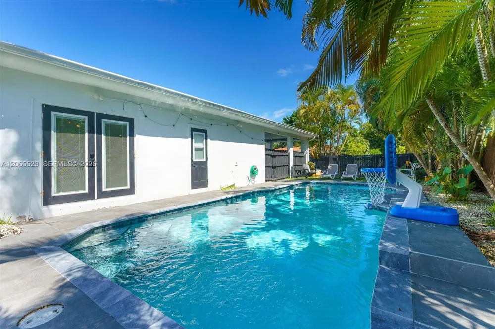 11420 NE 4th Ave Miami, FL 33161