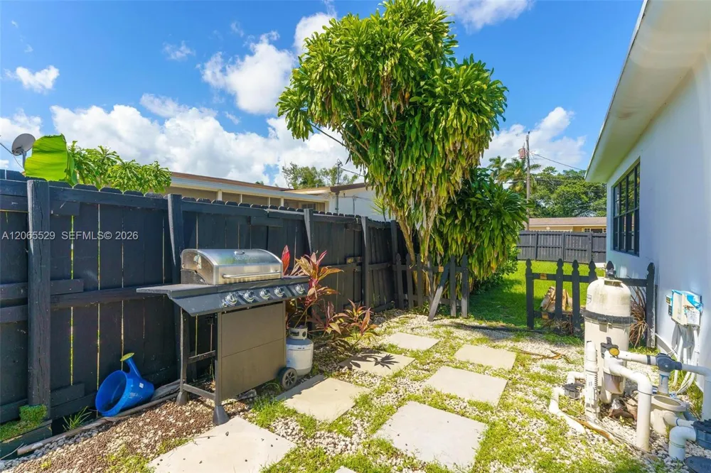 11420 NE 4th Ave Miami, FL 33161