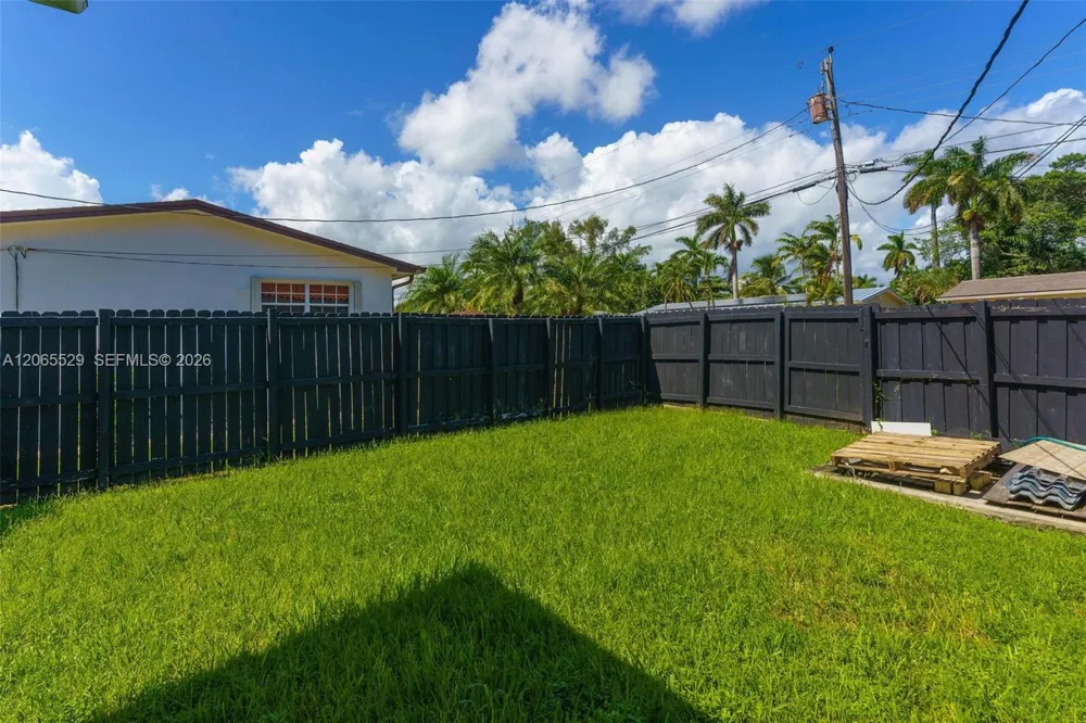 11420 NE 4th Ave Miami, FL 33161
