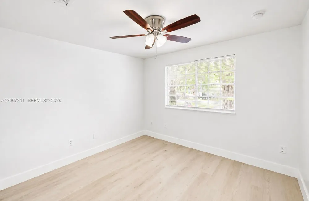 13 S Royal Poinciana Blvd #20 Miami Springs, FL 33166