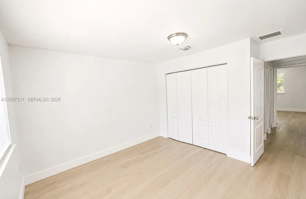 13 S Royal Poinciana Blvd #20 Miami Springs, FL 33166