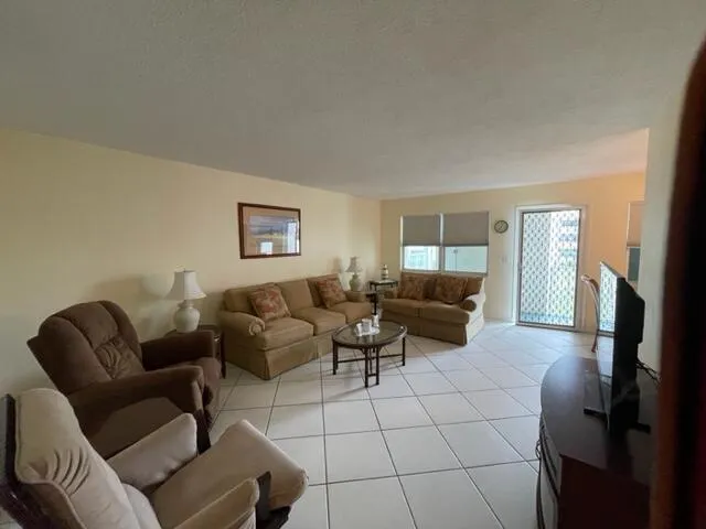 350 Horizons E #206 Boynton Beach, FL 33435