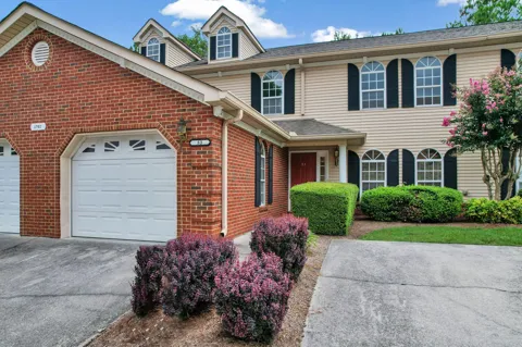 1702 Chestnut Oak Drive