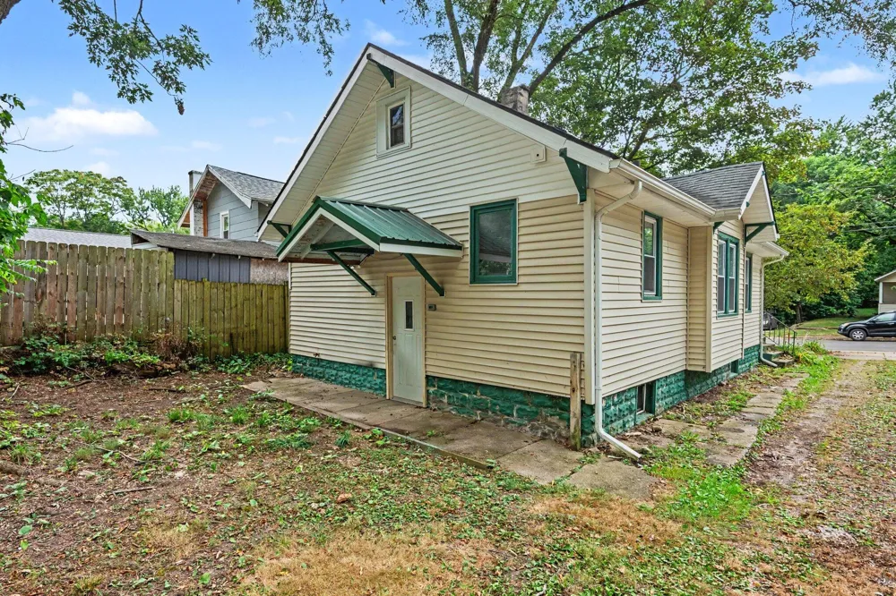 414 Trimble Avenue Kalamazoo City, MI 49048