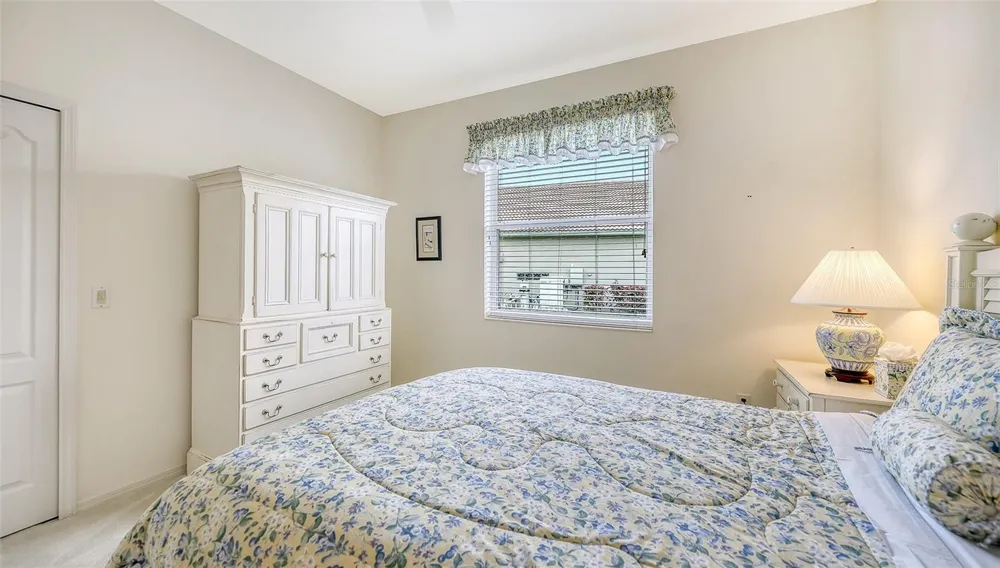 8224 NICE WAY Sarasota, FL 34238