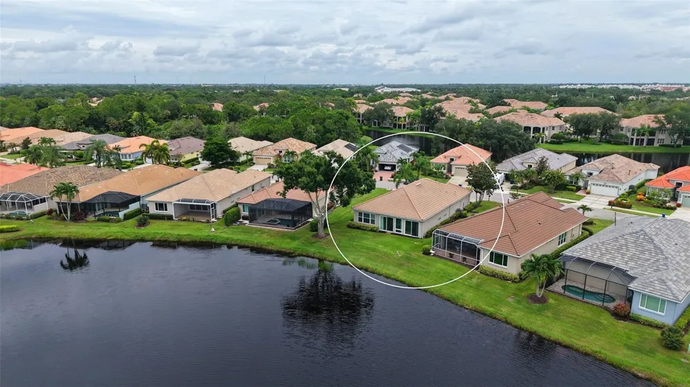 8224 NICE WAY Sarasota, FL 34238