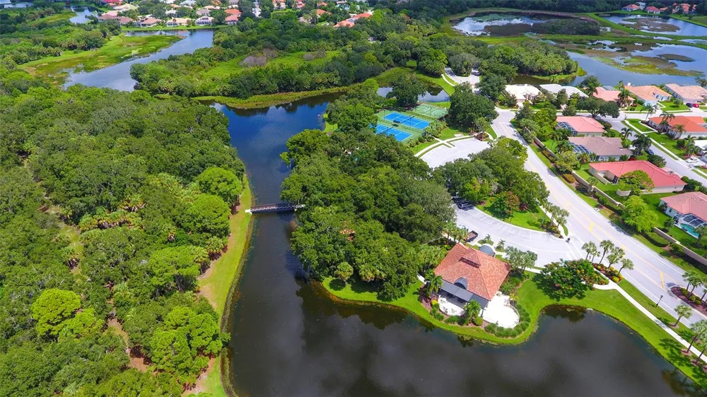 8224 NICE WAY Sarasota, FL 34238