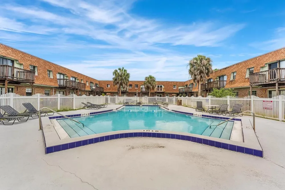 1300 ARLINGTON LANE NE #114 Palm Bay, FL 32905