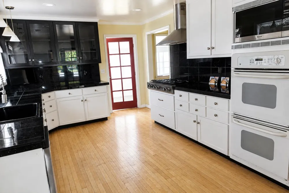 1614 W Morton Porterville, CA 93257
