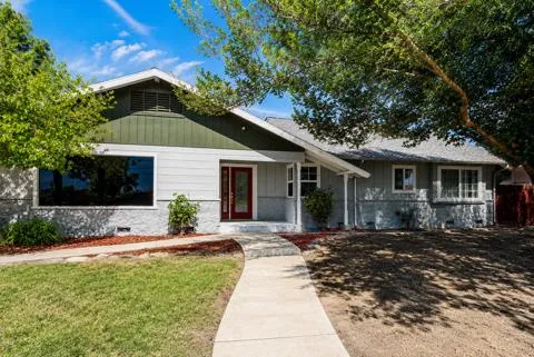 1614 W Morton Porterville, CA 93257