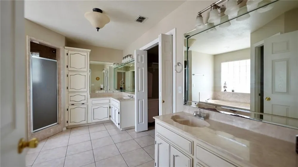 240 County Road 2112 Alice, TX 78332