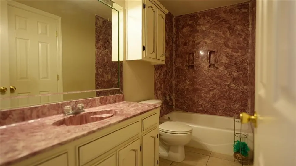 240 County Road 2112 Alice, TX 78332