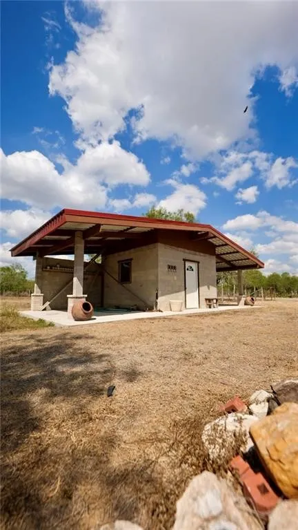 240 County Road 2112 Alice, TX 78332
