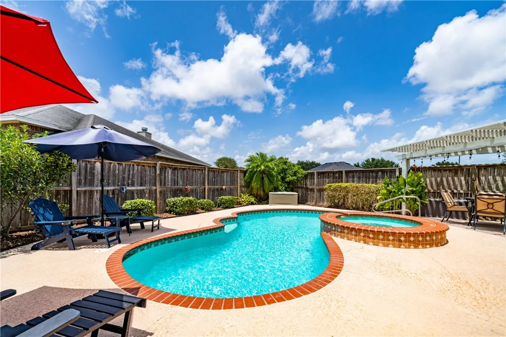 5706 Waterford Drive Corpus Christi, TX 78414