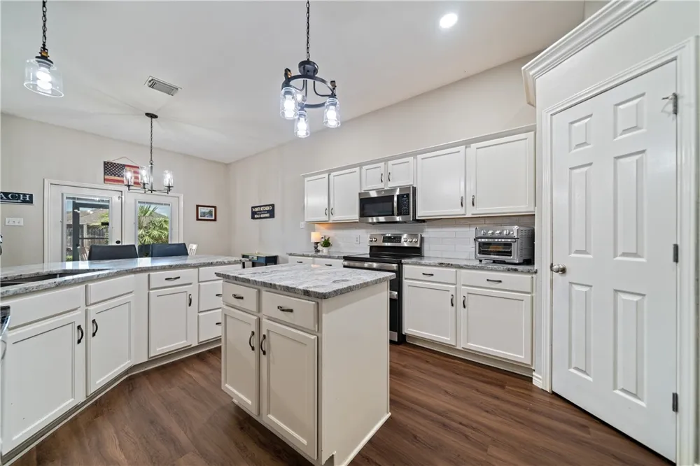 5706 Waterford Drive Corpus Christi, TX 78414
