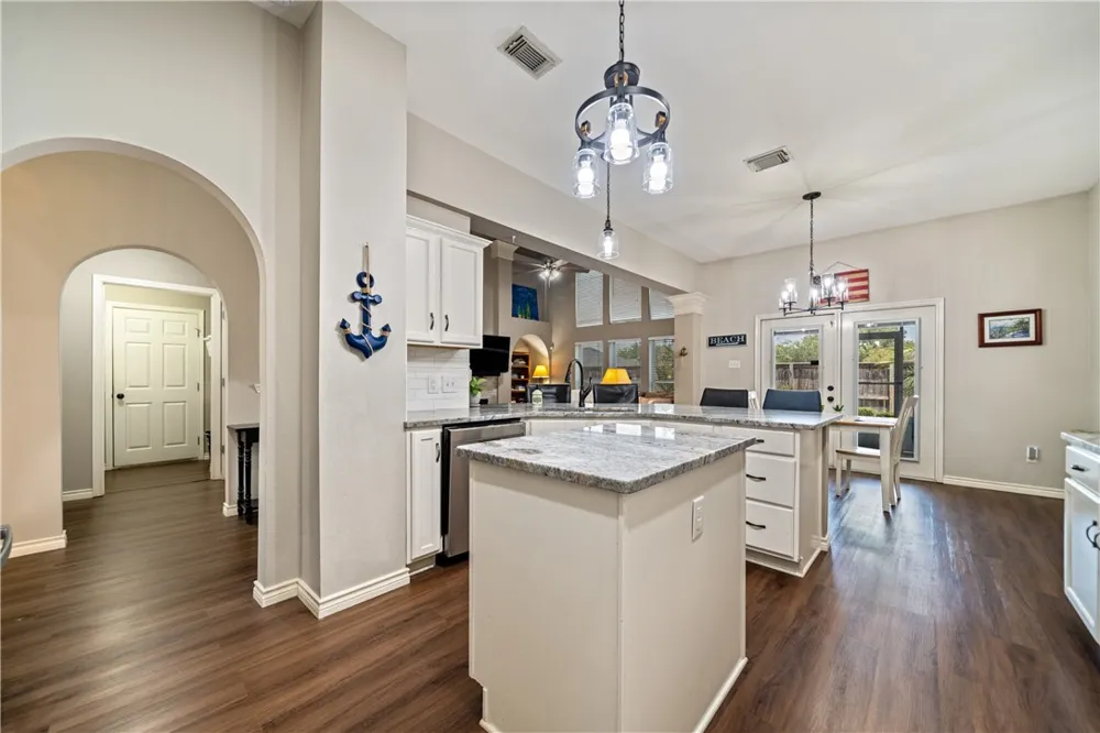 5706 Waterford Drive Corpus Christi, TX 78414