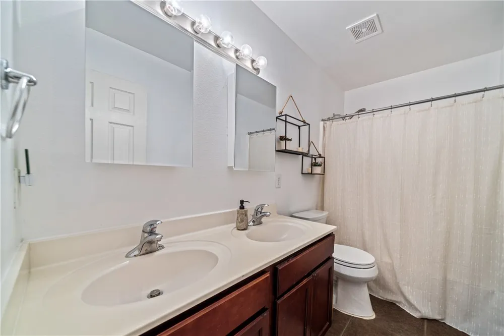 5706 Waterford Drive Corpus Christi, TX 78414