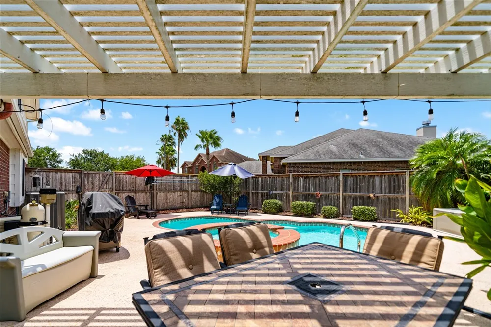 5706 Waterford Drive Corpus Christi, TX 78414