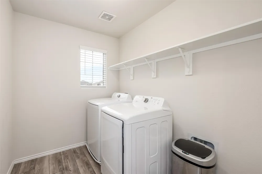 321 Glenwick Lane Van Alstyne, TX 75495