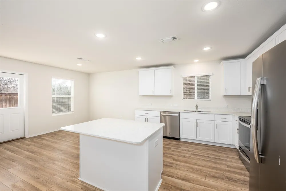 321 Glenwick Lane Van Alstyne, TX 75495