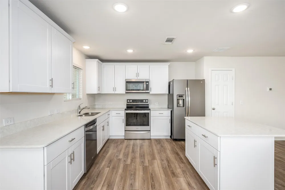 321 Glenwick Lane Van Alstyne, TX 75495