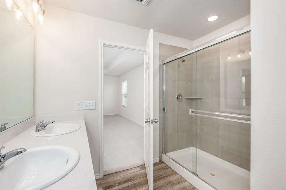 321 Glenwick Lane Van Alstyne, TX 75495