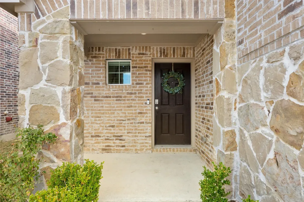 321 Glenwick Lane Van Alstyne, TX 75495