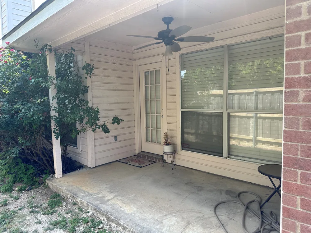 1811 Stewart Street Cedar Hill, TX 75104