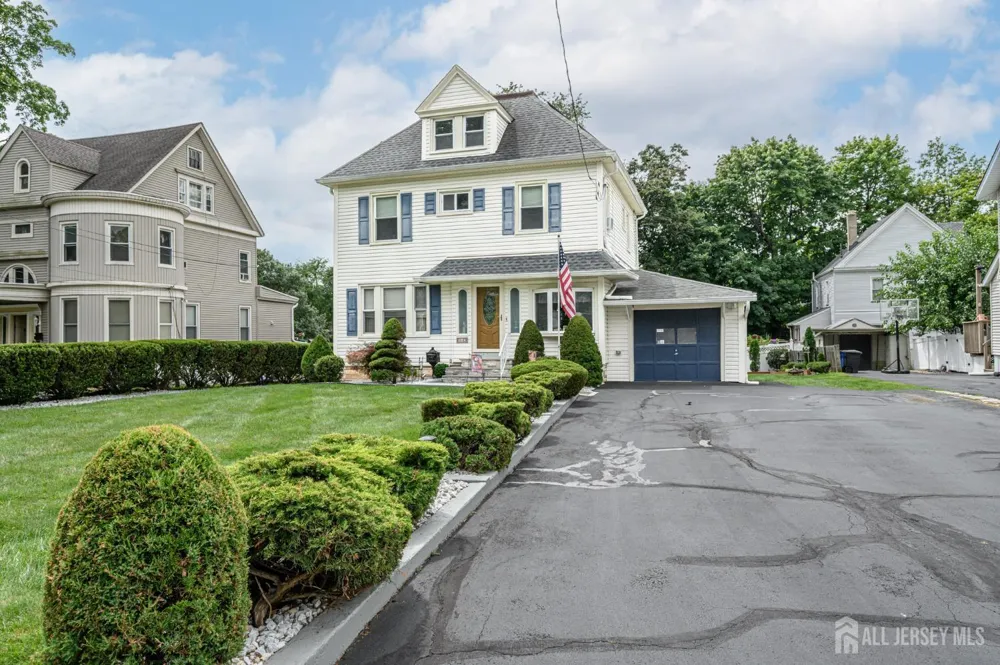 147 Claremont Avenue Verona, NJ 07044
