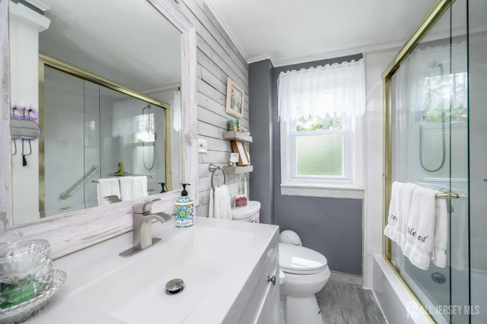 147 Claremont Avenue Verona, NJ 07044