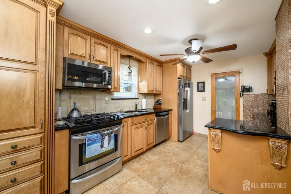 147 Claremont Avenue Verona, NJ 07044