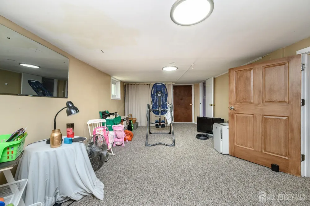 147 Claremont Avenue Verona, NJ 07044