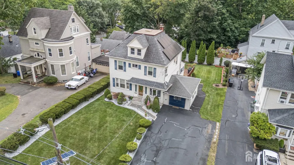 147 Claremont Avenue Verona, NJ 07044