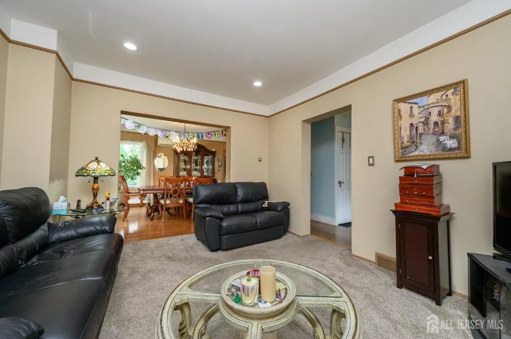 147 Claremont Avenue Verona, NJ 07044
