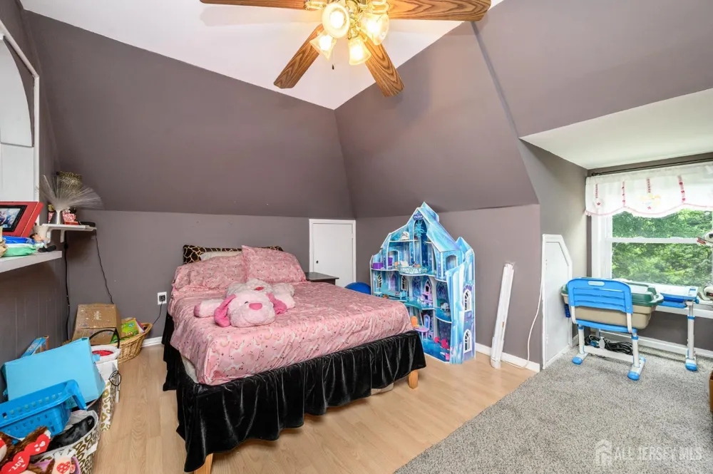 147 Claremont Avenue Verona, NJ 07044