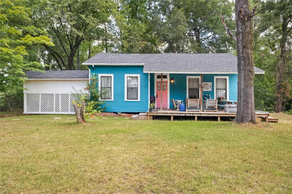 201 An County Road 165 Elkhart, TX 75839