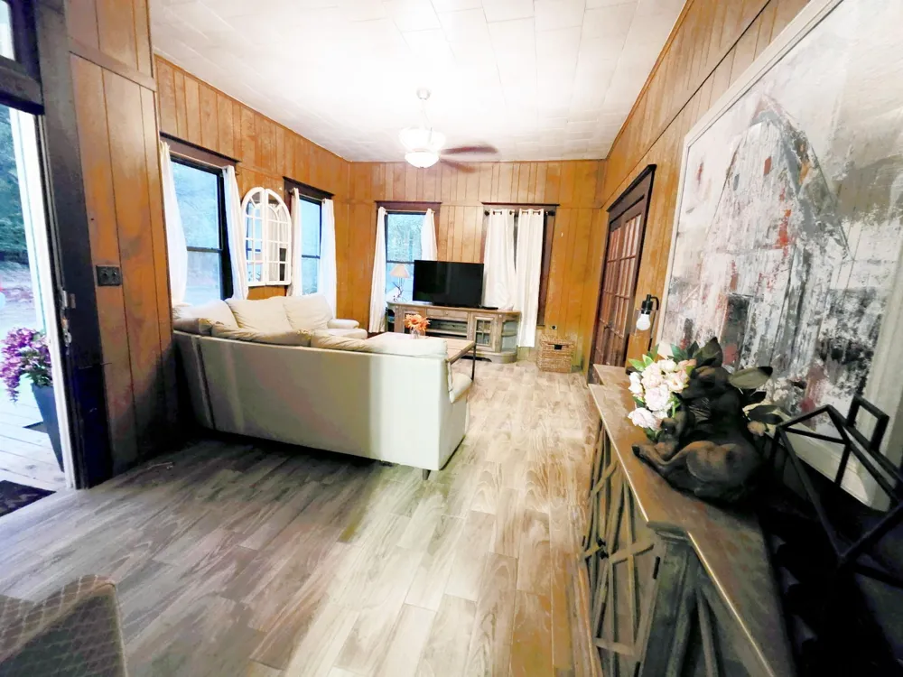 201 An County Road 165 Elkhart, TX 75839