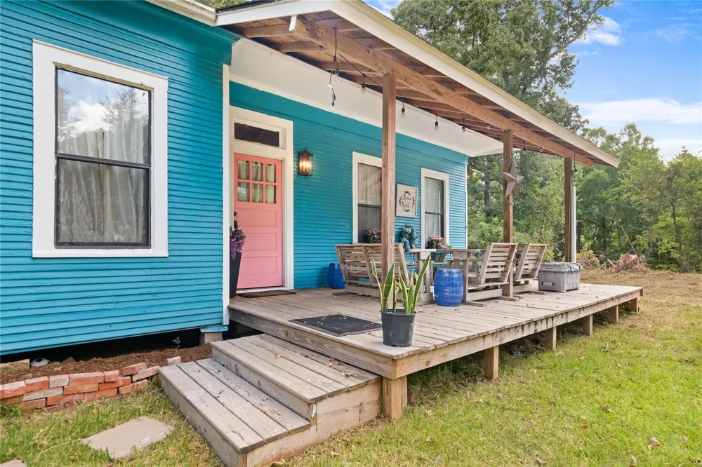 201 An County Road 165 Elkhart, TX 75839
