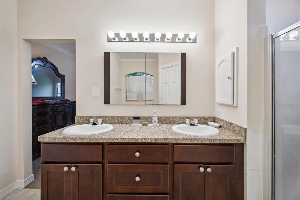 10707 Canmere Court Houston, TX 77070