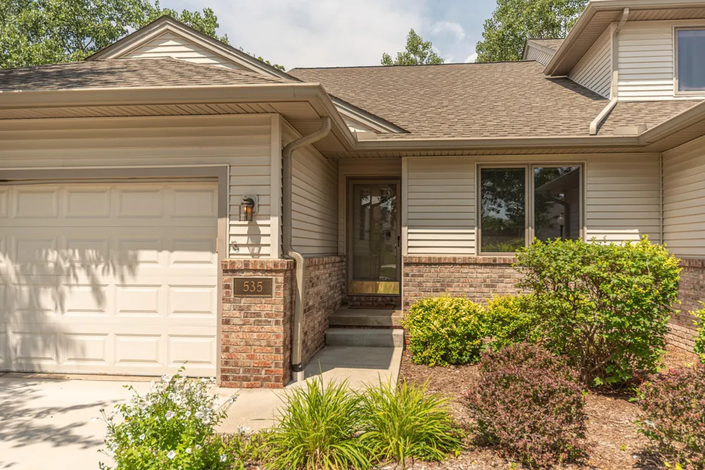 535 Sycamore Circle Saline, MI 48176
