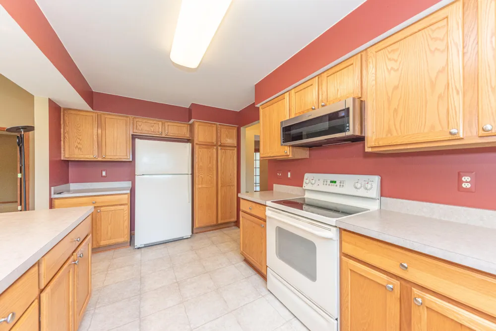 535 Sycamore Circle Saline, MI 48176