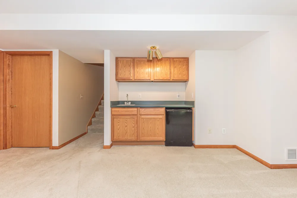 535 Sycamore Circle Saline, MI 48176