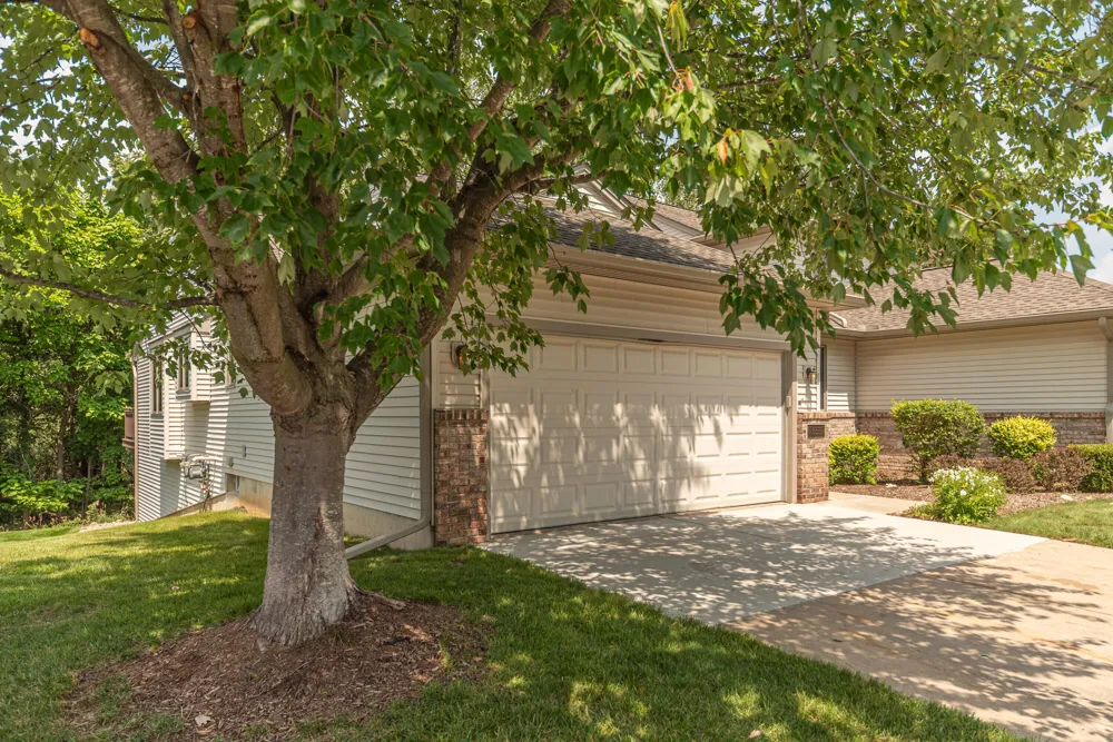 535 Sycamore Circle Saline, MI 48176