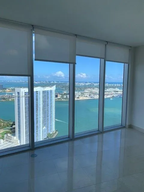 465 Brickell Ave #4902 Miami, FL 33131