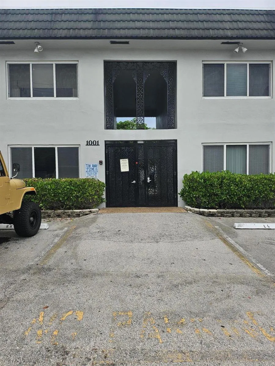 1001 SE 16TH STREET #9 Fort Lauderdale, FL 33316